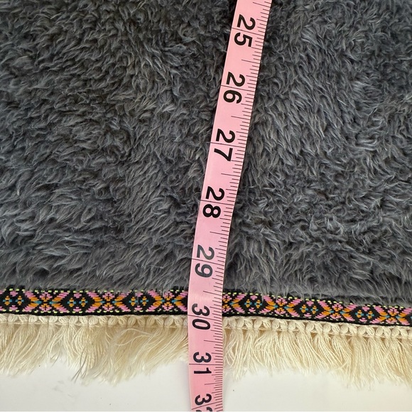 Natural Life Oversized Blanket Hoodie Pullover Gray Fringe Trim Teddy One Size - Picture 11 of 12